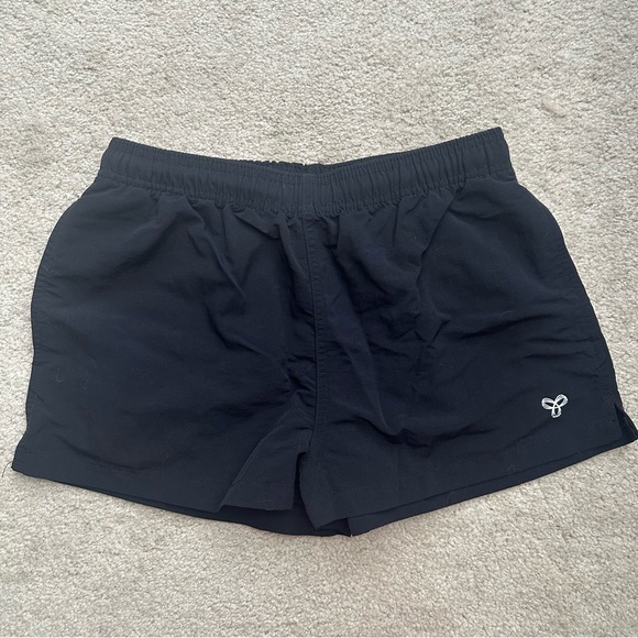 Aritzia Tna Big Easy 3” Nylon Short - Picture 2 of 6